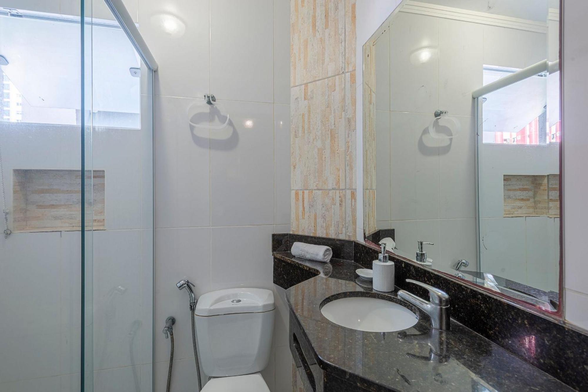 Casa de férias Itnc143- Frente Ao Mar! Amplo Ap Com 3 Quartos+3wc Balneario Camboriu