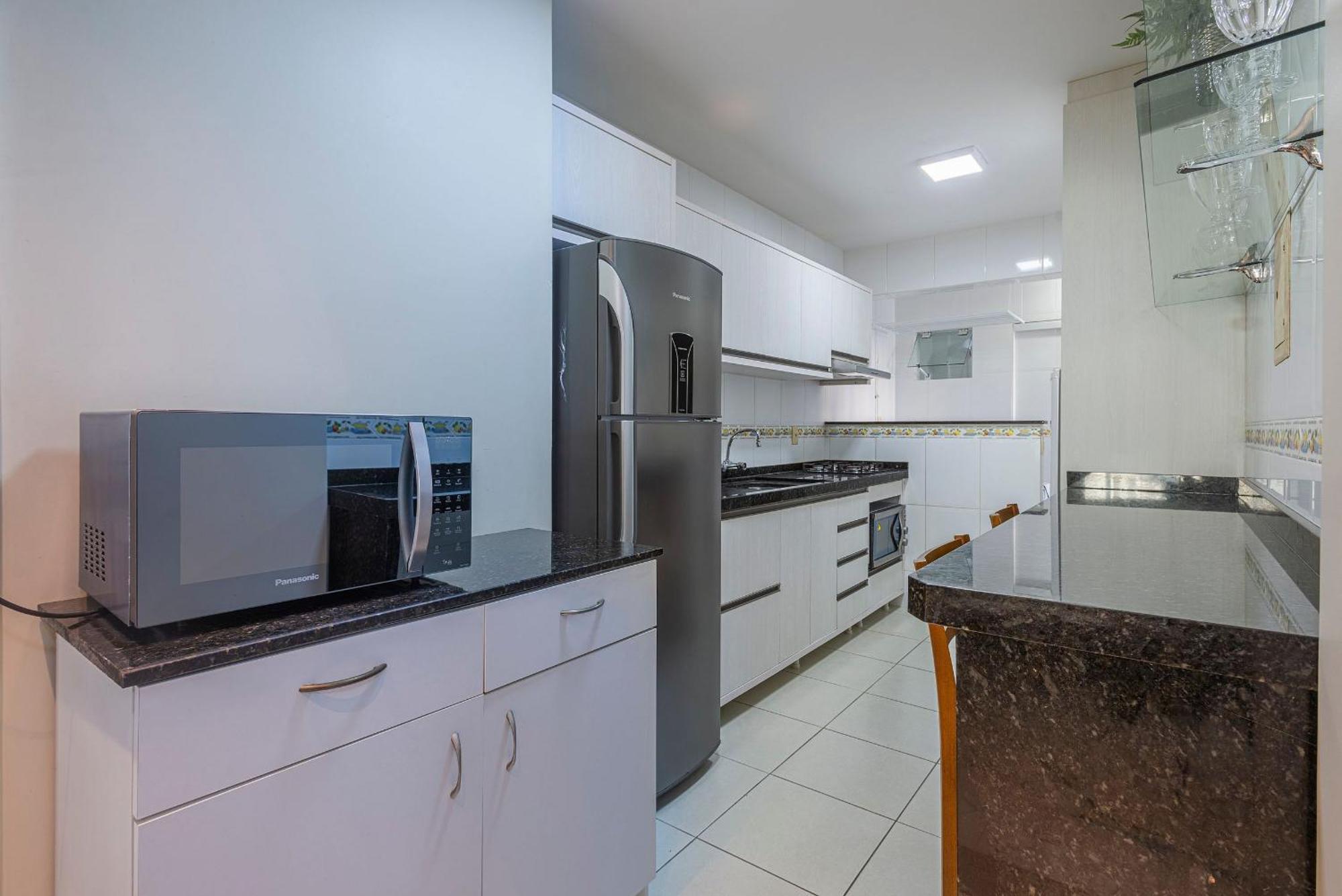 Itnc143- Frente Ao Mar! Amplo Ap Com 3 Quartos+3wc * Balneario Camboriu